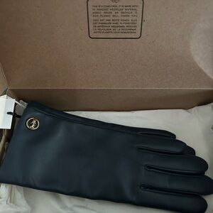 Coach leather gloves